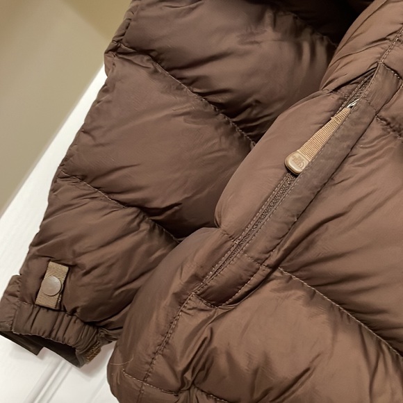 North face brown 700 jacket as seen on Kendall Jenner - Picture 4 of 9